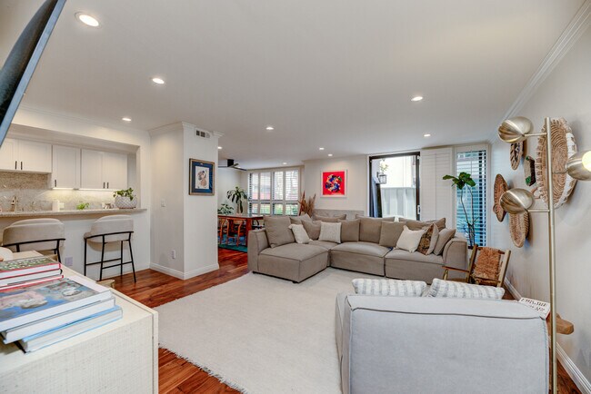 Building Photo - 8828 Pershing Dr