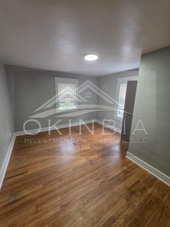 Building Photo - 216 Knecht Dr