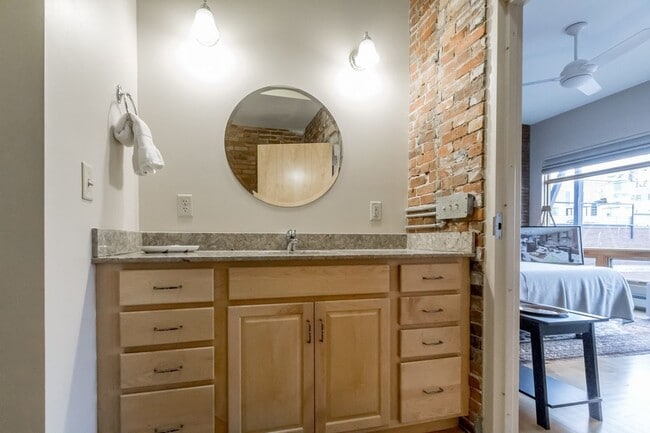 Building Photo - ALL UTILITIES INCLUDED - Furnished Downtown Portland, ME Condo w/ Parking, In-Unit Laundry, Priva...