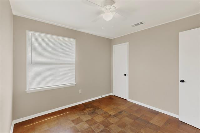 Building Photo - 2506 Hillsboro Ave