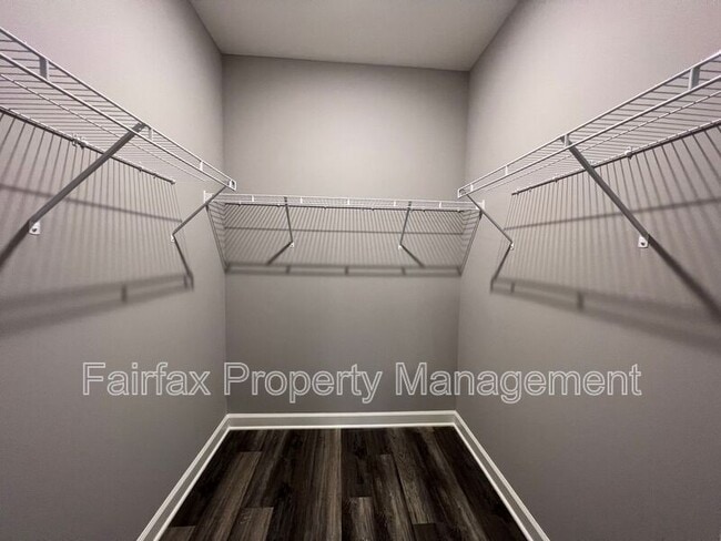 Building Photo - 518 Boone St