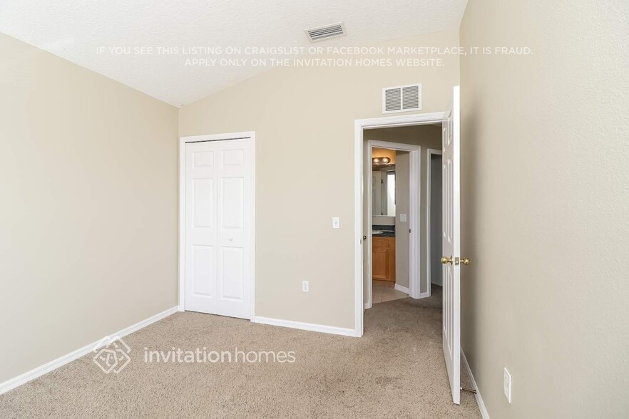 Building Photo - 6210 Blue Runner Ct
