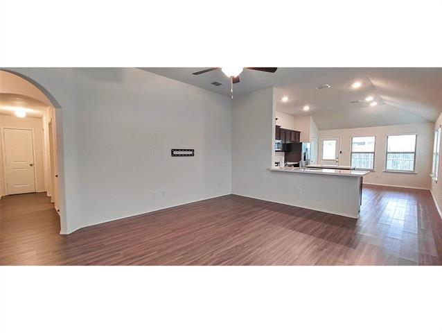 Building Photo - 1413 Trumpet Dr