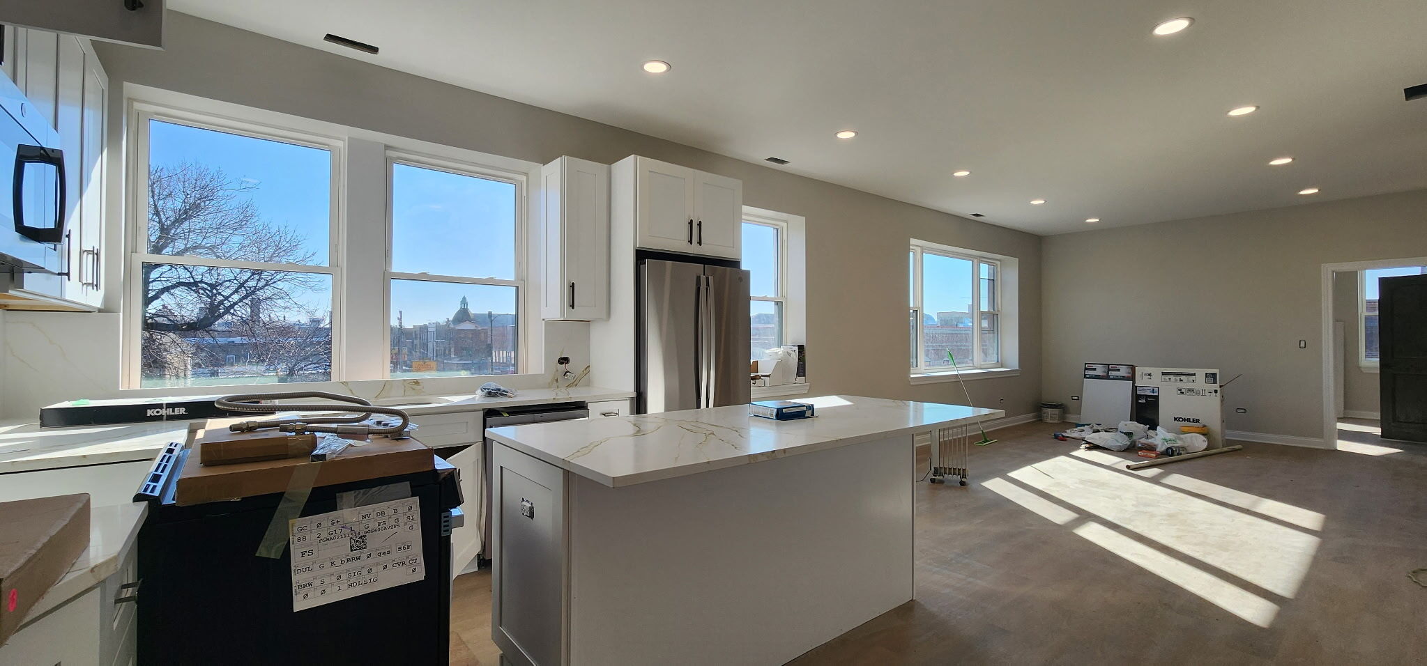 Building Photo - 2552 S Central Park Ave