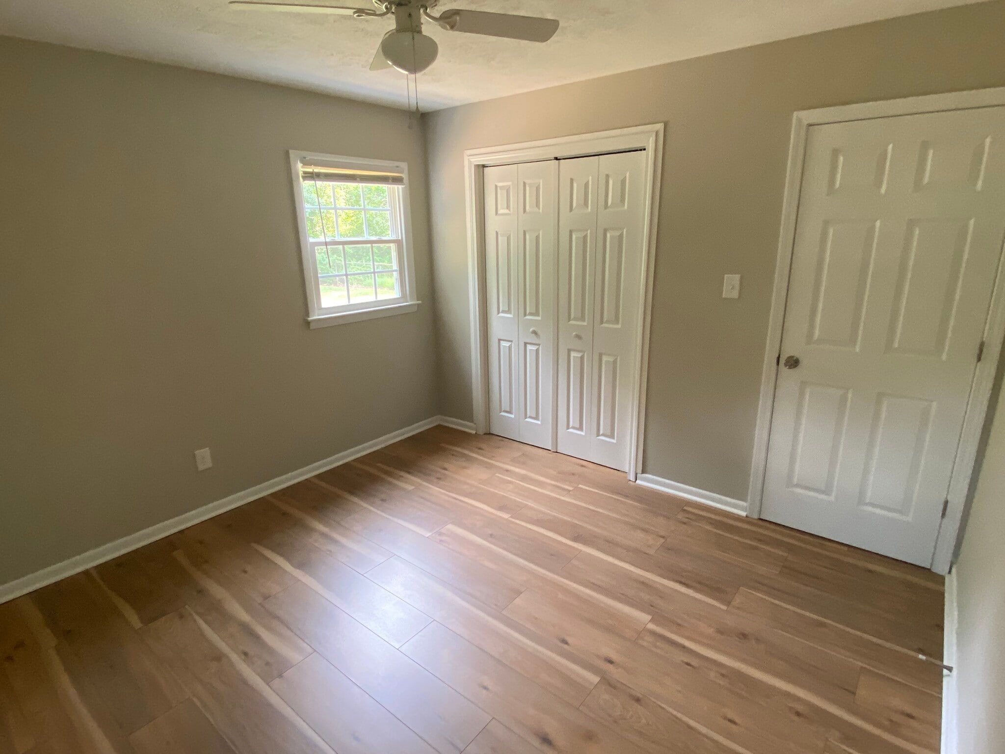 Master Bedroom - 1634 Shaw Rd