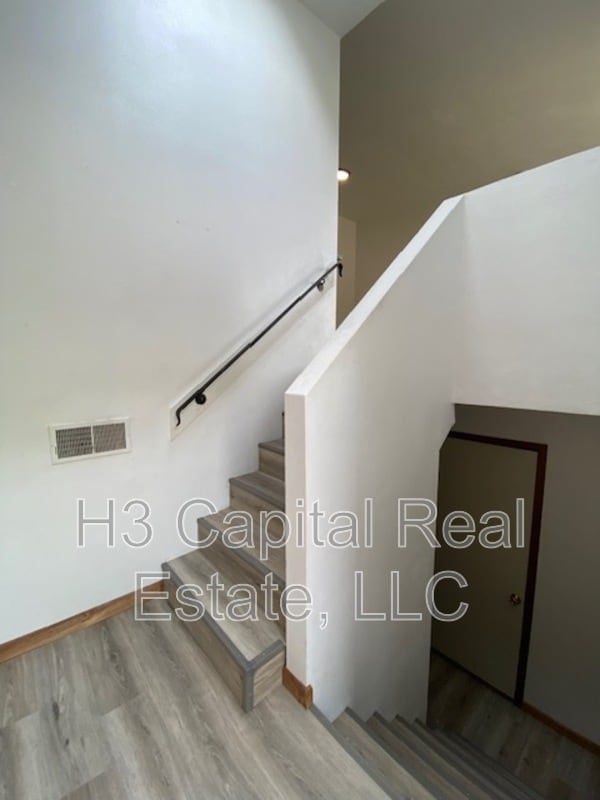 Building Photo - 620 Ganim Dr