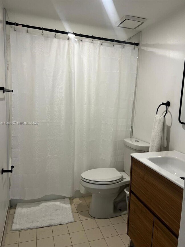 Building Photo - 2727 NW 17th Terrace