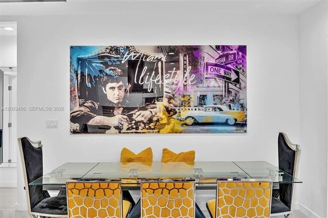 Building Photo - 1002 10th St