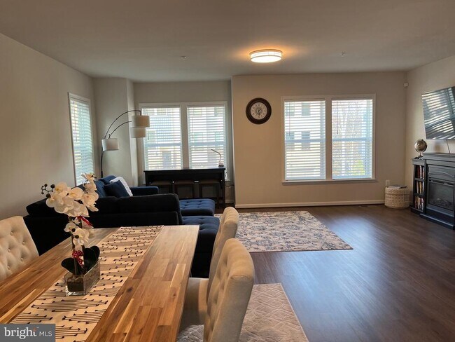 Building Photo - 3451 Watershed Blvd