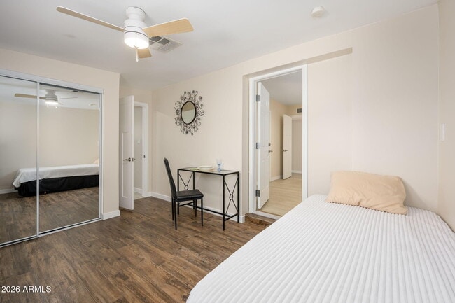 Building Photo - 903 W Missouri Ave