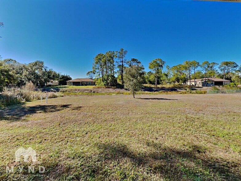 Building Photo - 7423 W Cameo Cir