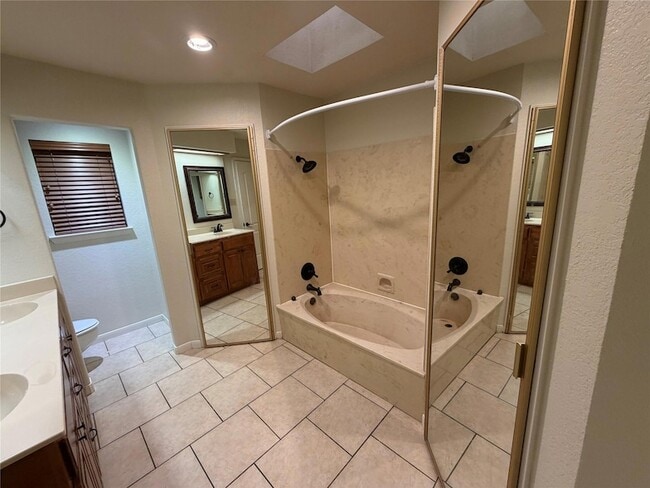 Building Photo - 11810 Rain Forest Cove