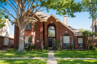 Building Photo - 830 Chalfont Pl