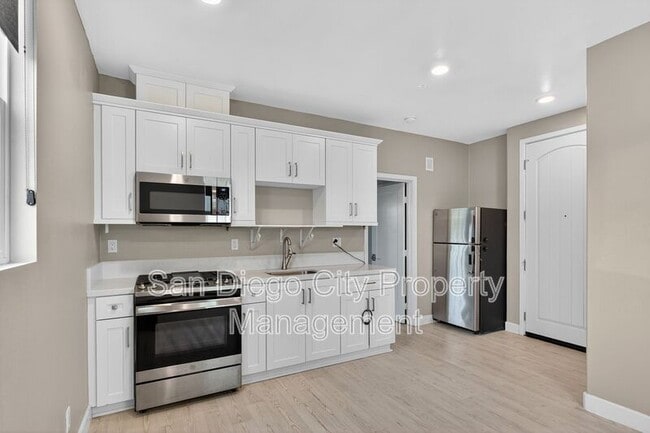 Building Photo - 1735 Artemisia Ct