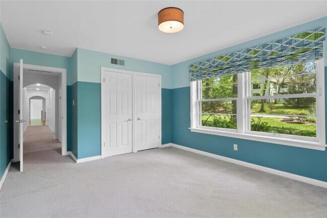 Building Photo - 101 Graybridge Rd