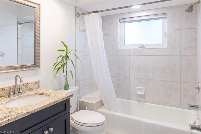 Building Photo - Golden Gate Estates Single Family home on ...
