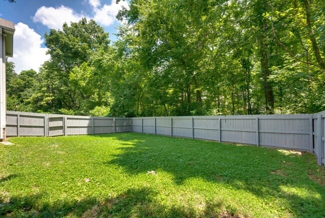Building Photo - 629 Magnolia Ln