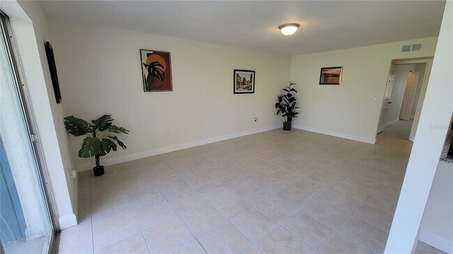 Building Photo - 4403 S Semoran Blvd