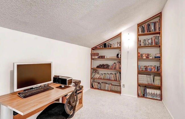 Building Photo - 19461 E Navarro Dr