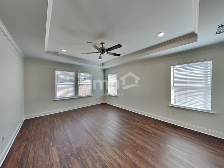 Building Photo - 3760 Blackshear Pl