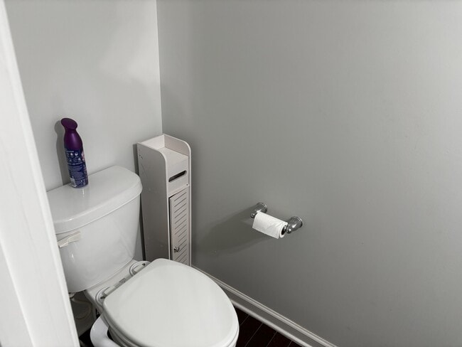 Building Photo - 5600 Moresby Ct