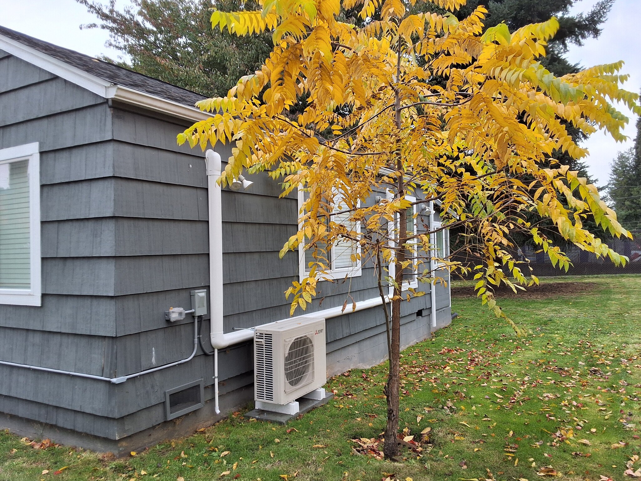 Building Photo - 720 S Southern St