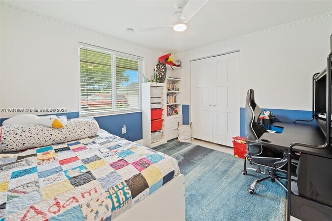 Building Photo - 5021 SW 29th Terrace