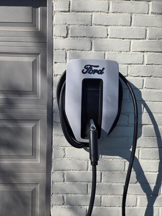 Building Photo - 7535 Stone Pine Ln