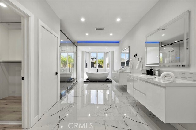 Building Photo - 5965 Nora Lynn Dr