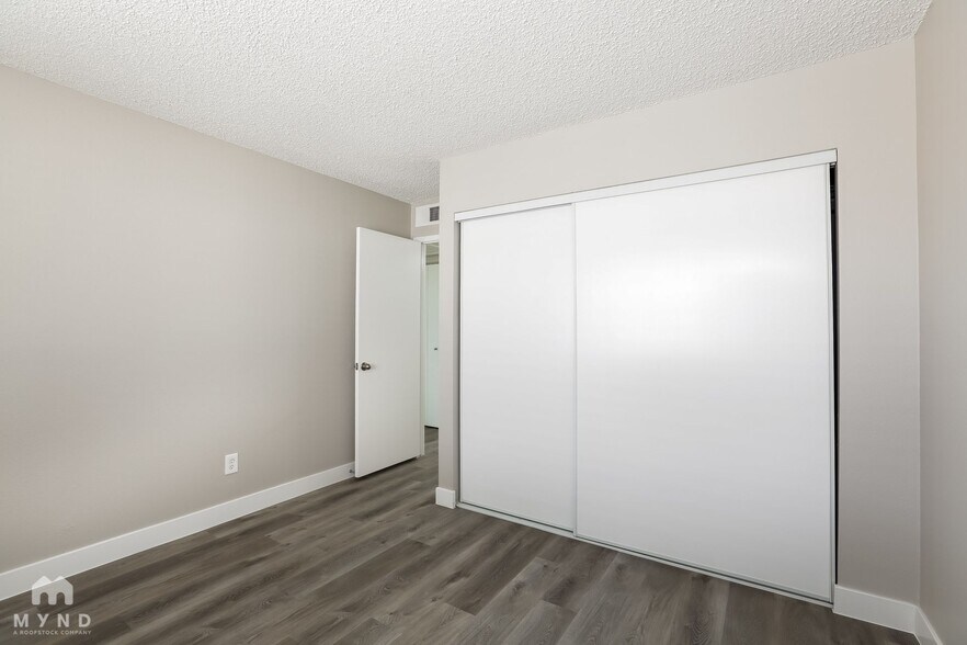 Building Photo - 317 Chastine St