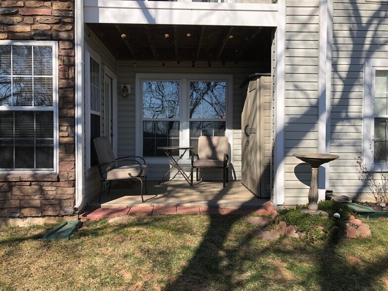 Building Photo - 6391 Rutherford Ct