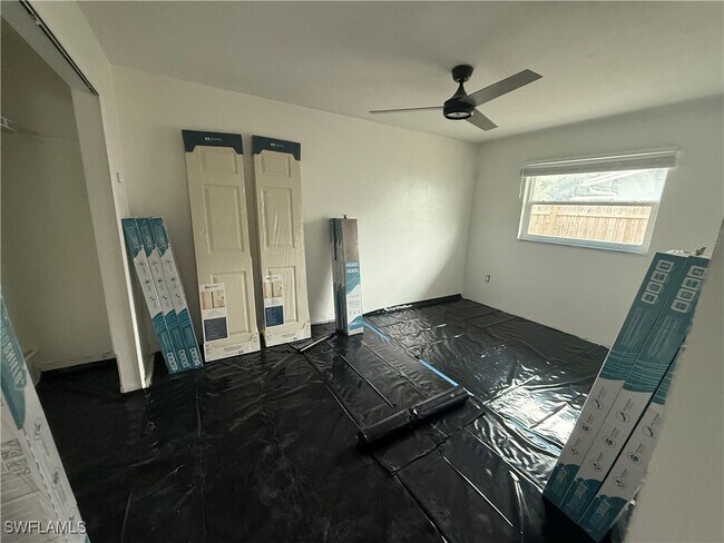 Building Photo - 5460 Bayshore Rd