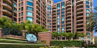 Building Photo - 500 W Harbor Dr
