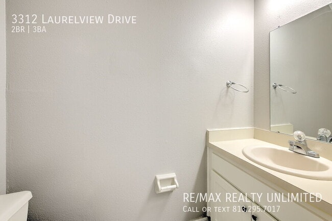 Building Photo - 3312 Laurel View Dr