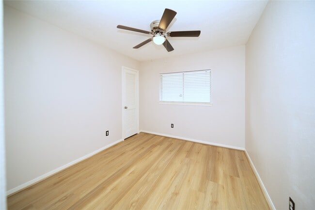 Building Photo - 3110 Flintwood Dr
