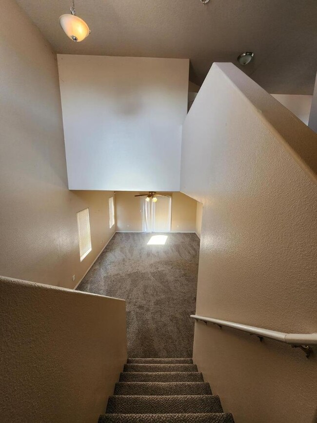 Building Photo - 1735 Avenida Real