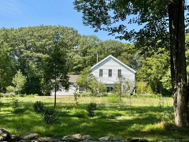 Primary Photo - 24 Old Roxbury Rd