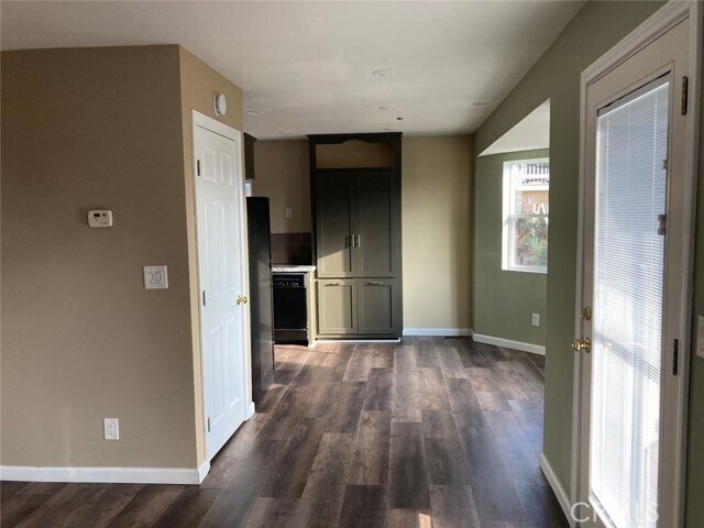 Building Photo - 1620 Edgecliff Dr