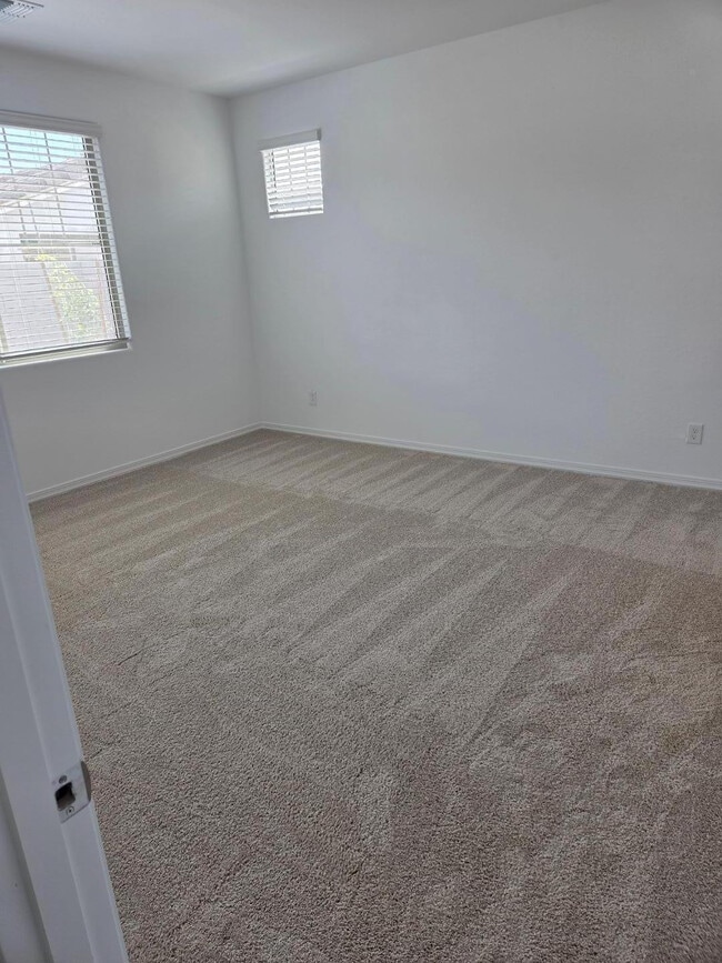 Building Photo - 22457 E Watford Dr