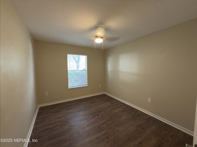Building Photo - 13555 Ashford Wood Ct W