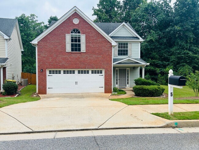Primary Photo - Beautiful 4 bedroom, 2.5 bathroom home in ...