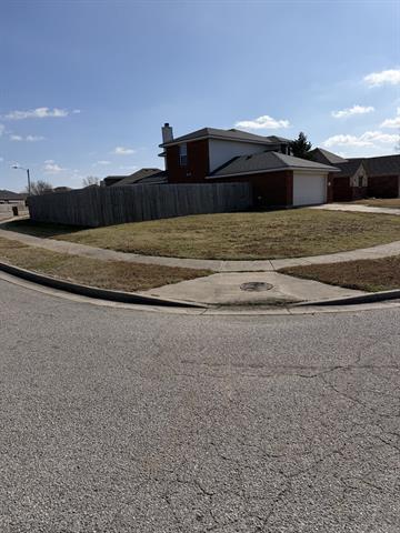 Building Photo - 6505 Rienzi Dr