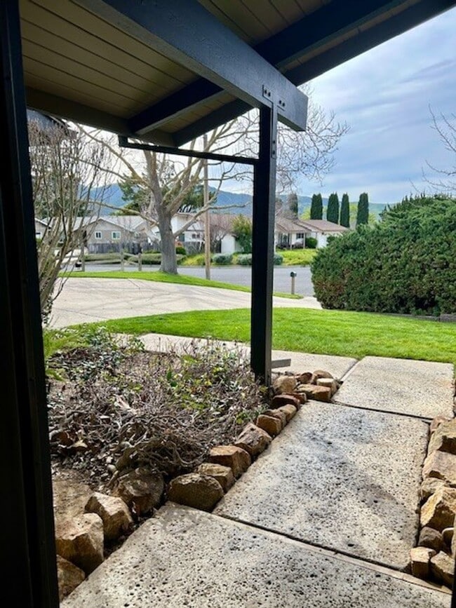 Building Photo - NEW PRICE – Move-In Ready Home with Expansive Yard & RV Parking