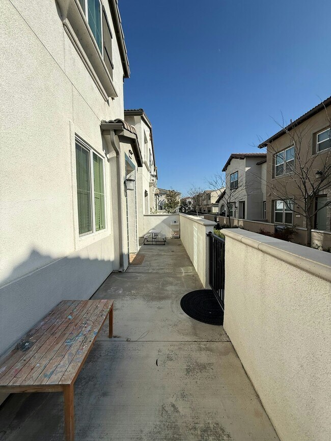 Building Photo - 7084 Vernazza Pl