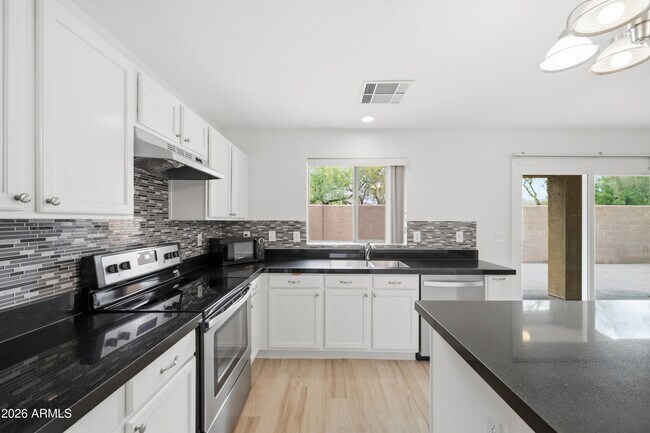 Building Photo - 21862 N 40th Pl
