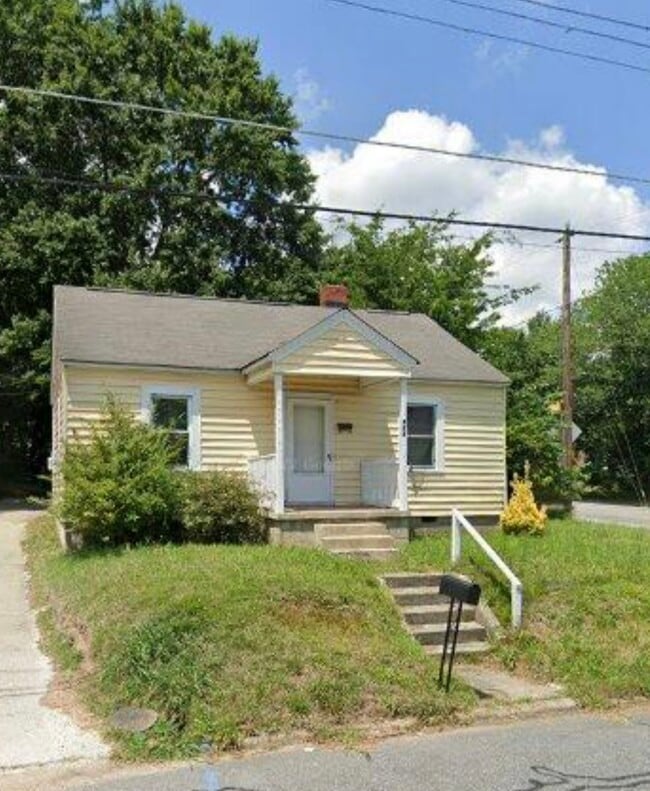 Primary Photo - 829 Broad Ave