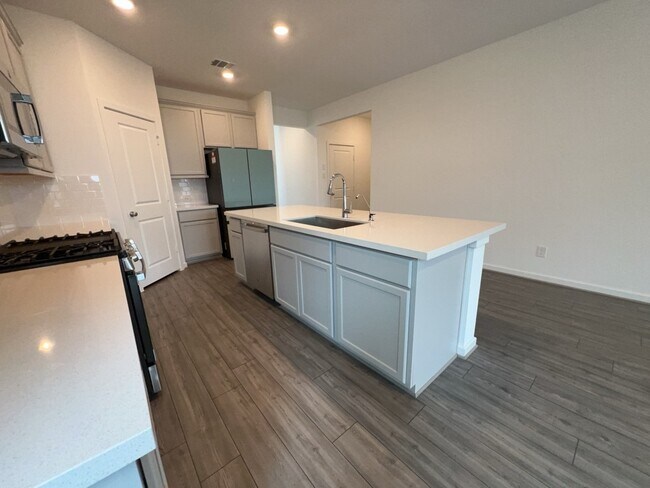 Building Photo - 9719 Lucky knot Ln