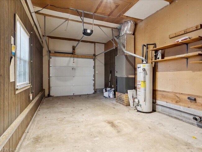 Building Photo - 13202 Aqueduct Dr