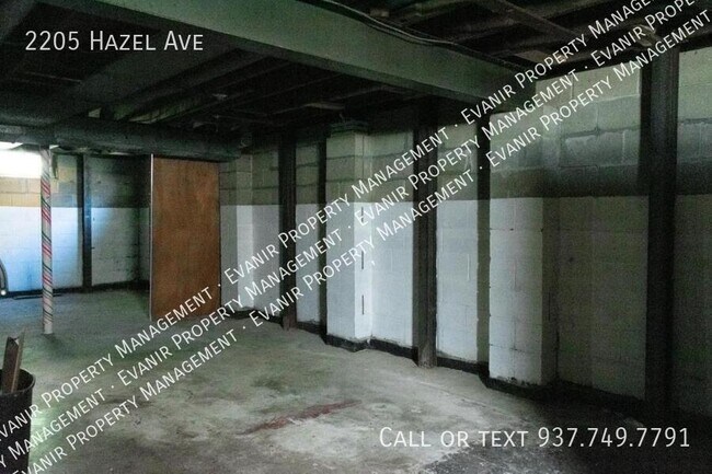 Building Photo - 2205 Hazel Ave
