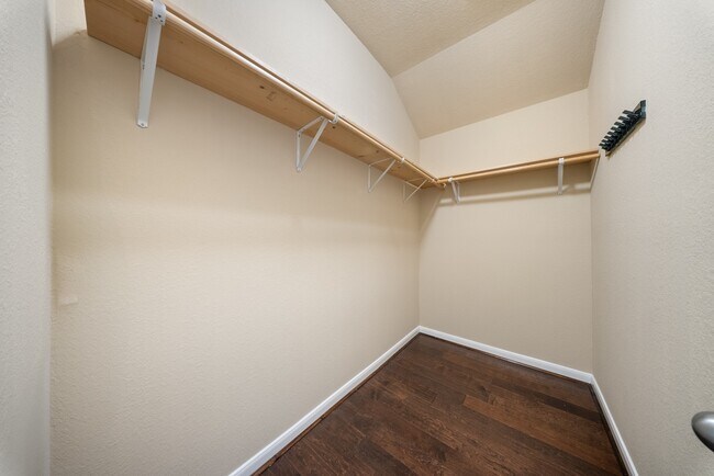 Building Photo - 2219 Rocky Hollow Ln